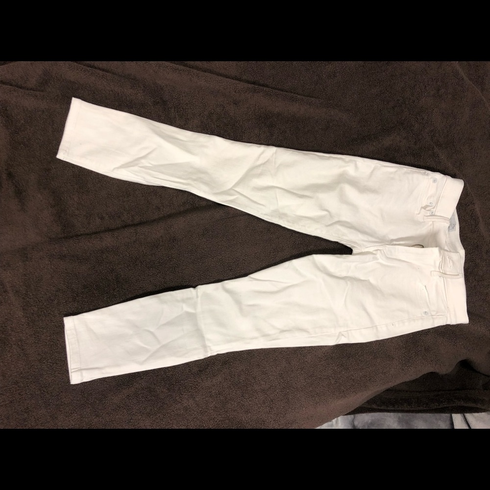 White gap denim cropped pants